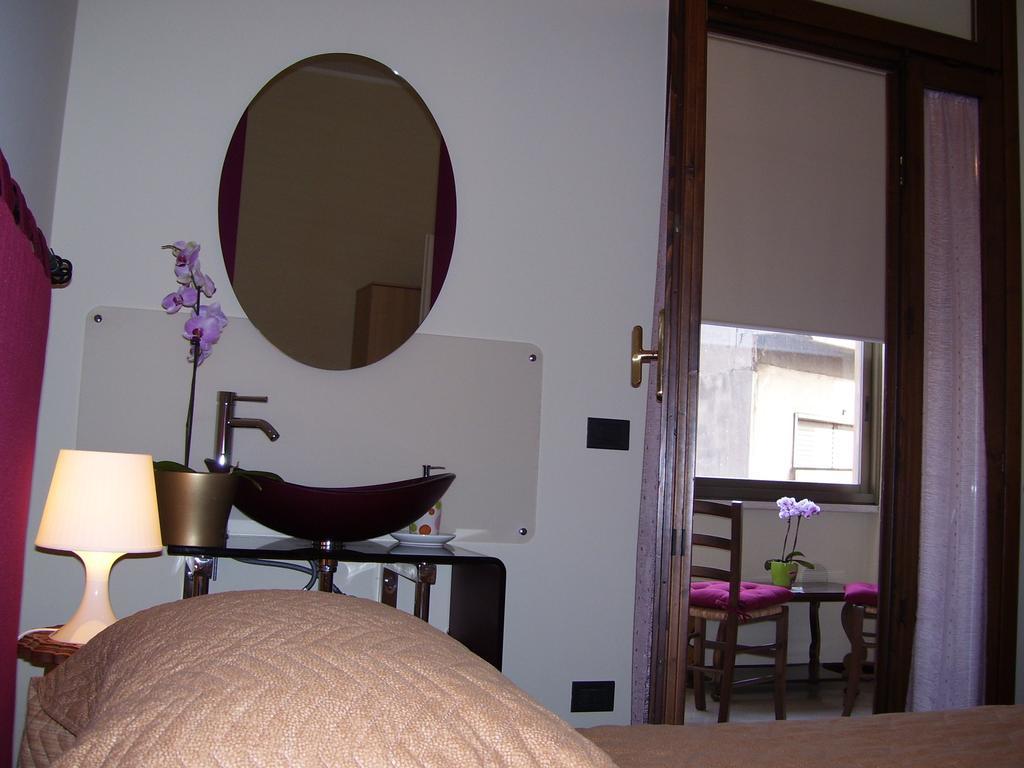 La Boheme Verona Room photo